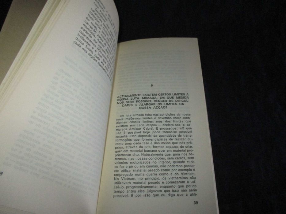 Livro Manual Político do P. A. I. G. C. Libertação Nacional