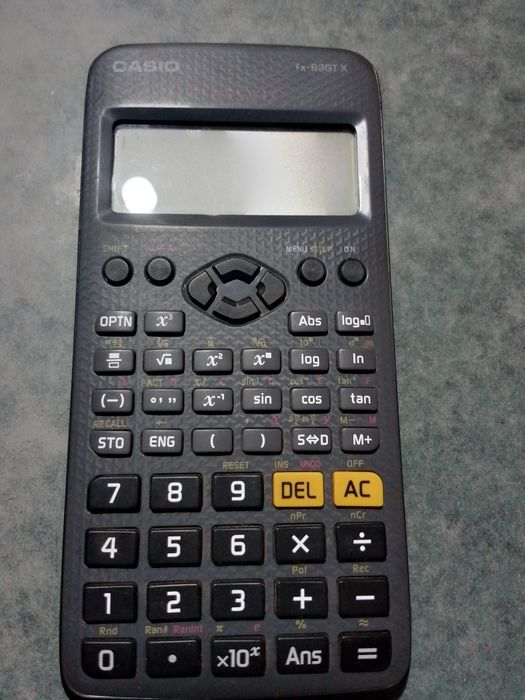 Інженерний калькулятор Casio