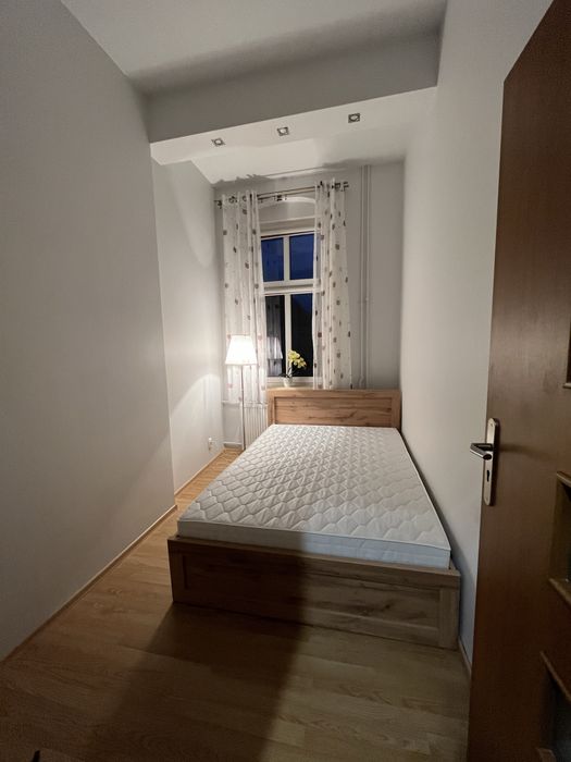 Przytulna kawalerka z balkonem