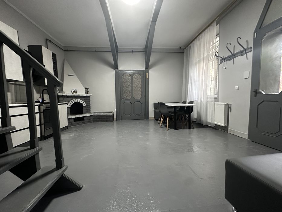 Подобова оренда житла - навпроти спорт комплексу та Жайворонку