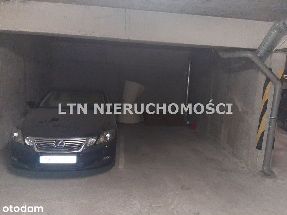 Miejsca postojowe w hali garażowej Cztery Pory Rok