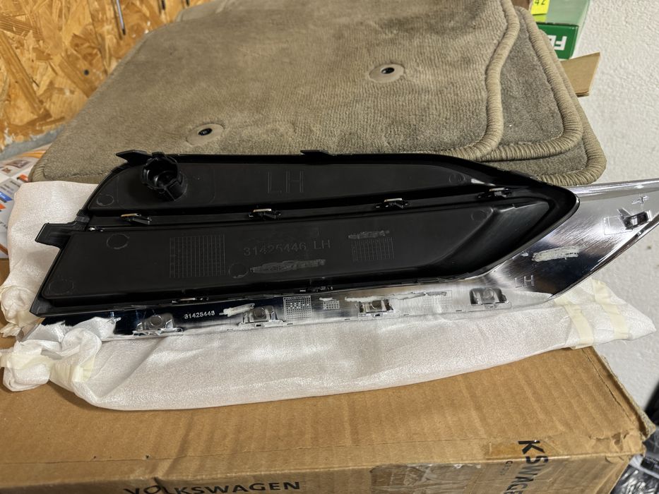 Nowa oryginalna kratka zderzaka volvo S/V90