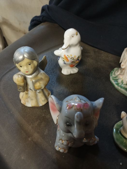 Figurki porcelanowe różne