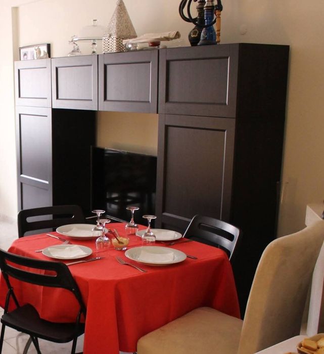 Móvel de sala com aparador
