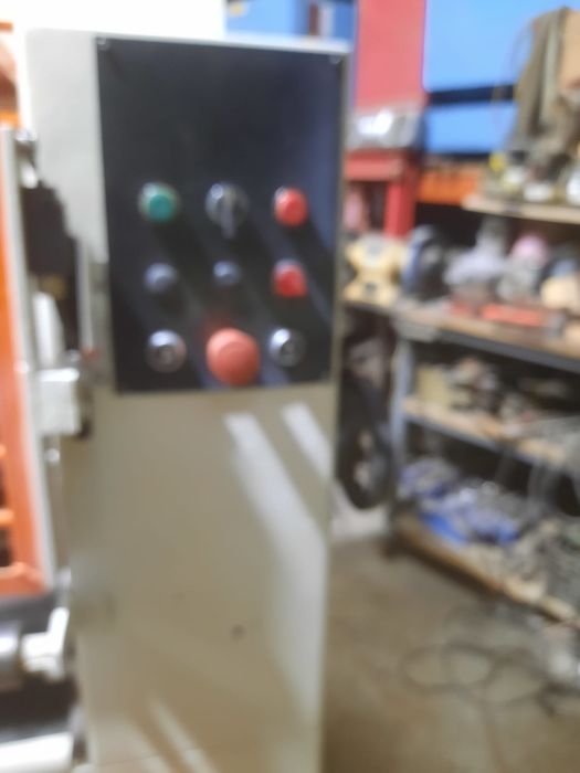 Maquina de dar cola