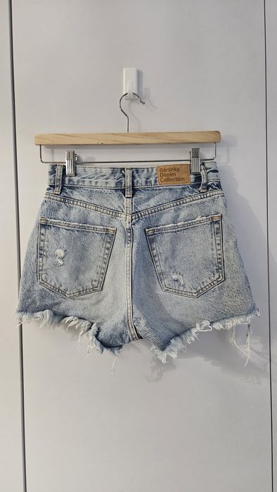 Krótkie spodenki Bershka