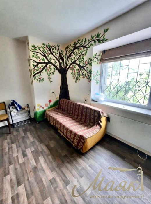 Продаж 1к квартири з ділянкою та ремонтом вул.Військбуд