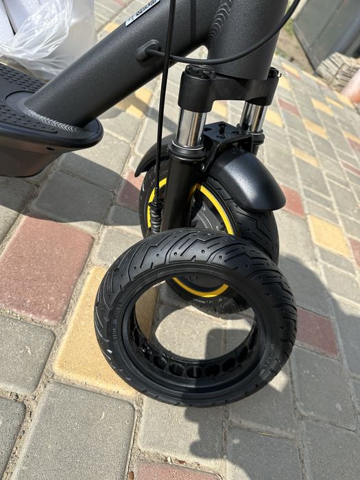 Безкамерна шина 60/70- 6.5, 10х2.50 антипрокол Ninebot Max G30