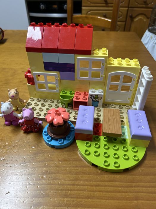 Vendo lego para crianca.