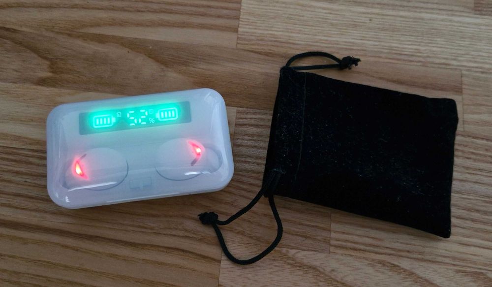 Białe Słuchawki Bluetooth 5.3 TWS BTH-F9-5 + Pokrowiec