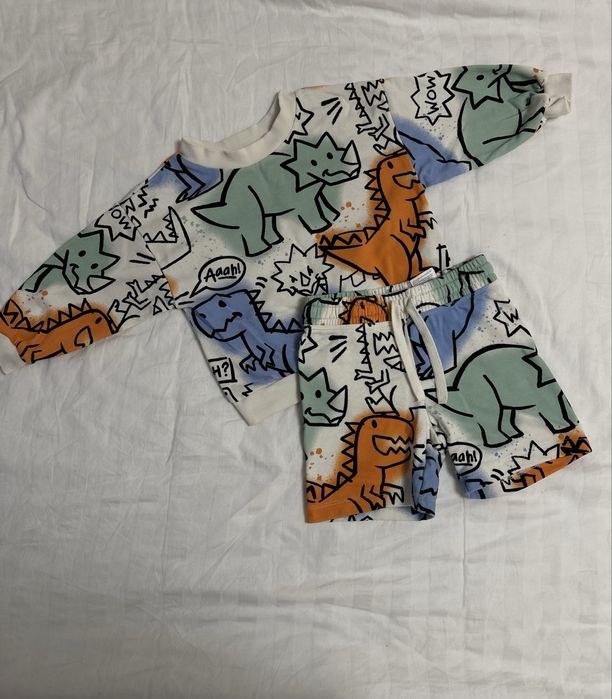 Костюм h&m розмір 92 більшомірить