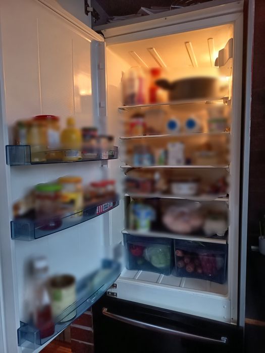 Lodówka do zabudowy sprawna