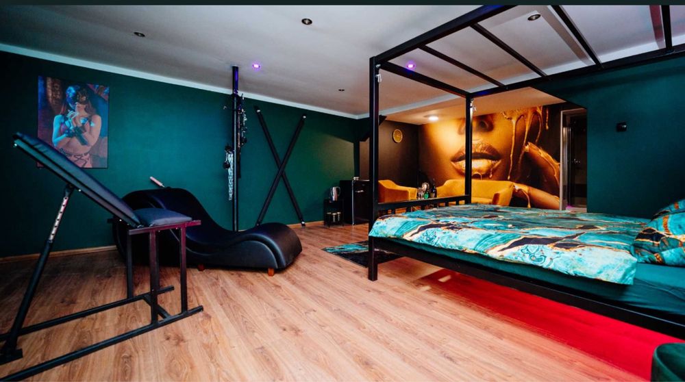 Studio33 dyskretny apartament z wanną z hydromasazem