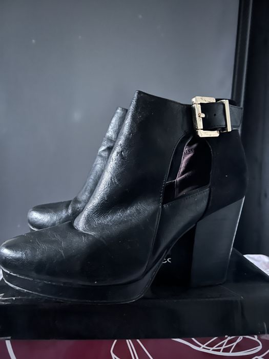 Ботинки 37 розмір