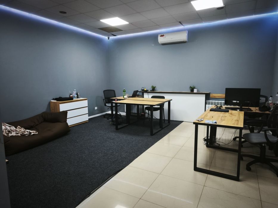 Приміщення вільного призначення 90 м²