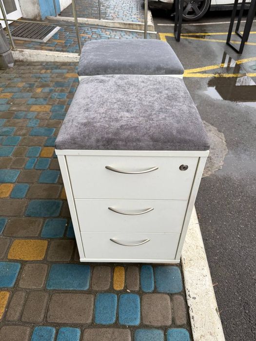 Розпродаж меблів, столи лофт, тумби, крісла, стелажі, стільці, стелажі