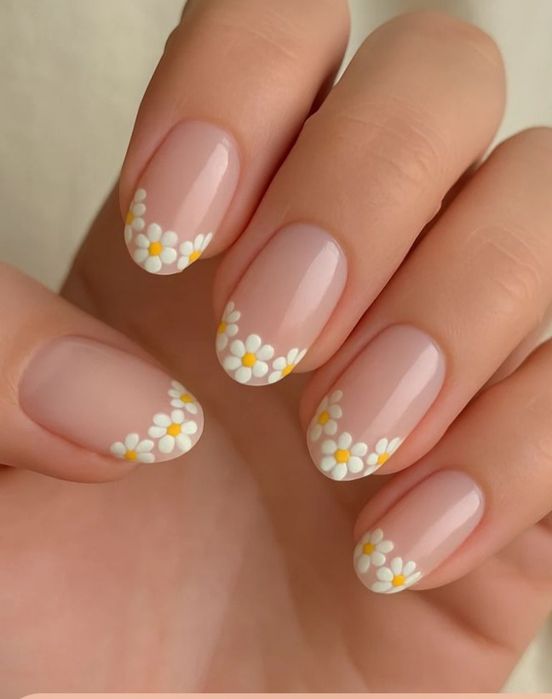 Pazurki na wiosnę - stylizacja i regeneracja