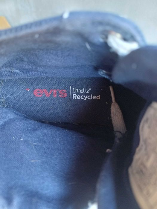 Trampki Levis'a 41