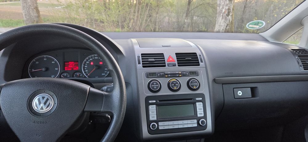 Volkswagen Touran 1.9 TDI 2007r. 7 osób