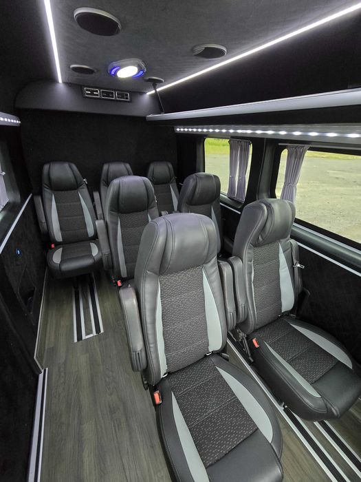 Wynajem busów 9 osobowych - Renault Master 2021r. 2.3 180KM - Rędziny