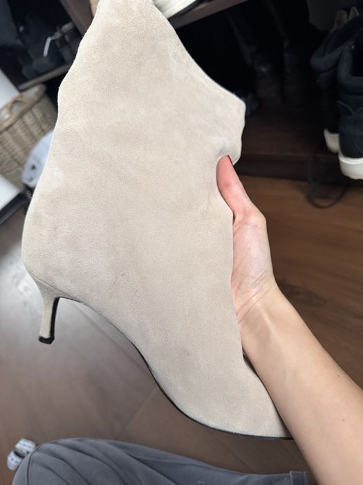 Чоботи бежеві Зара, натуральна замша ! 41 розмір! 26,5 см