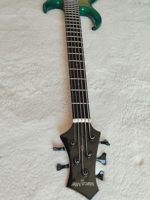 Bass Marcos Miller