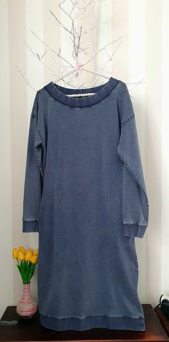 Modna sukienka dresowa Carry melanż w rozmiarze M. Nowa, z metką.