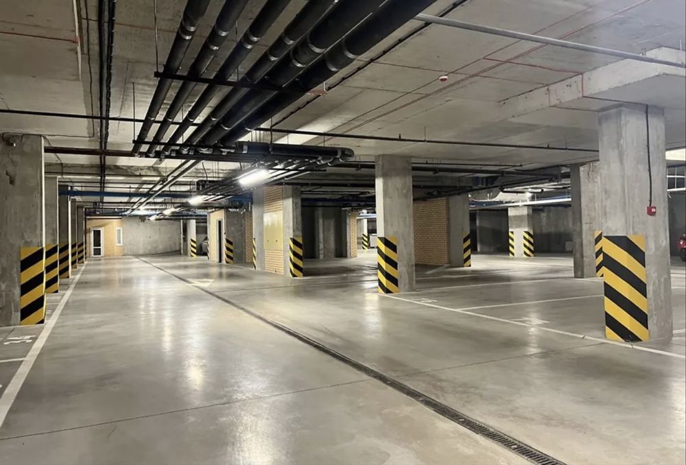 Продам паркінг на Гагаріна 3