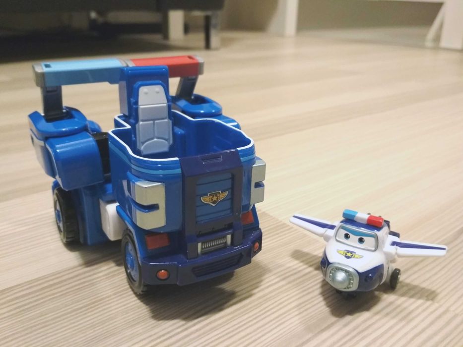 Super Wings Trafik (Paul) - figurka + pojazd transformujący
