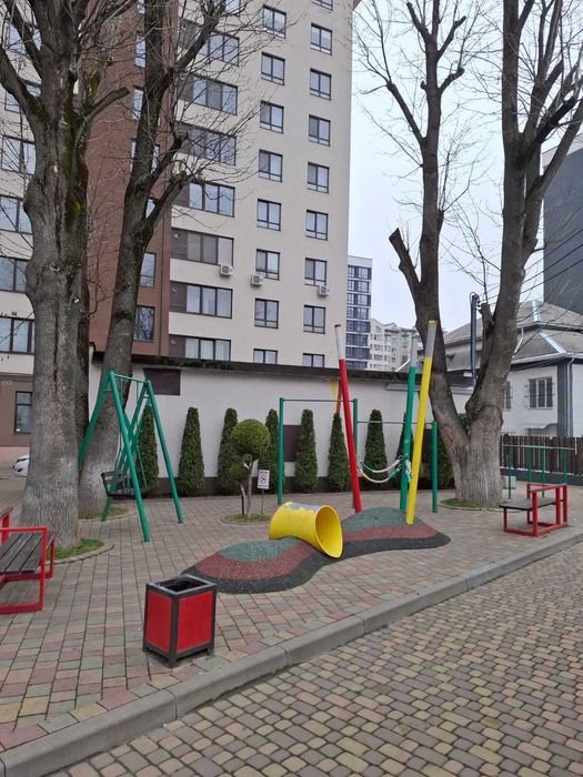 Продаю 2кімнатну квартиру в центрі! Південний бульвар. Газифікована