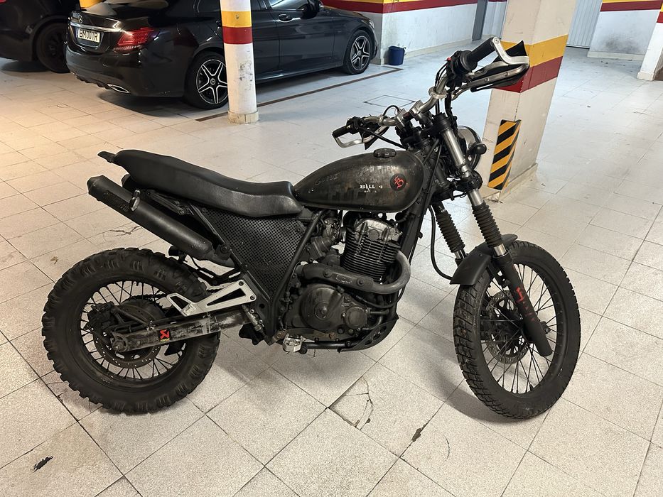 Suzuki Dr650 alterada