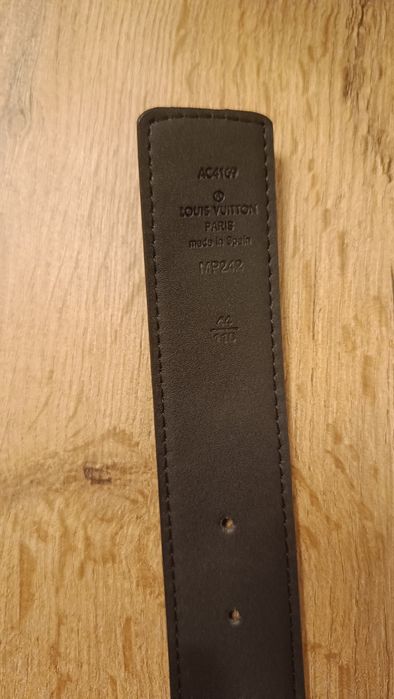 Czarny pasek lv 110cm