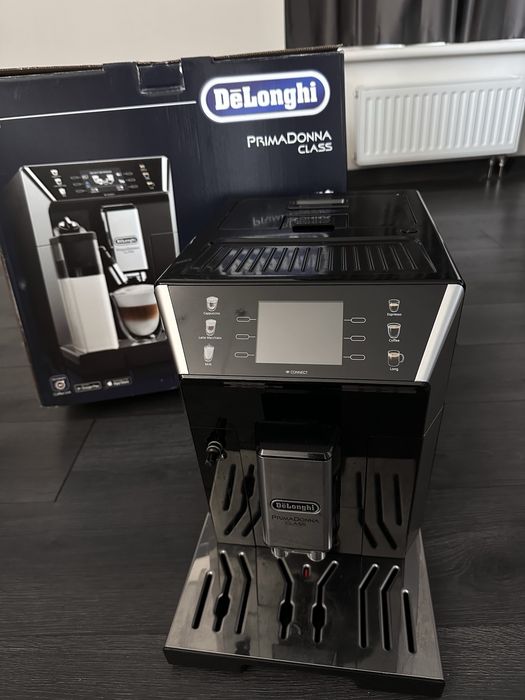 Преміум кавомашина DeLonghi PrimaDonna Class
