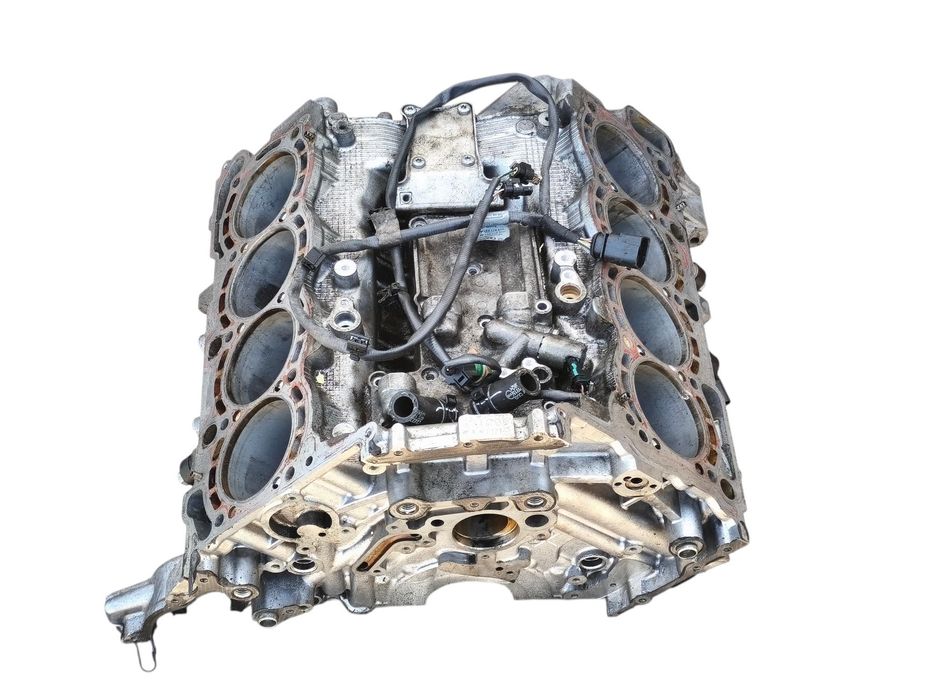 Blok silnika cwu na stolik audi rs6 rs7 q7 q8 40 V8 tfsi 2013–