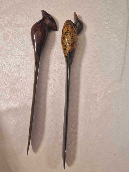 2 Abridores de Cartas Vintage - Madeira Policromada