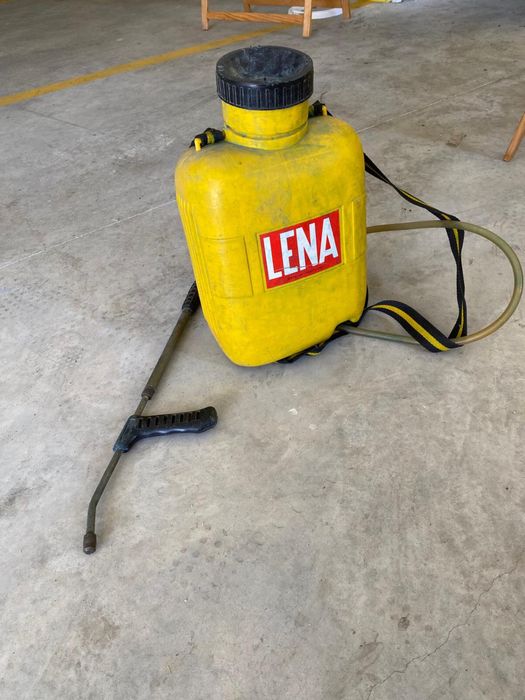 Maquina sulfatar/pulverizador pouco usada