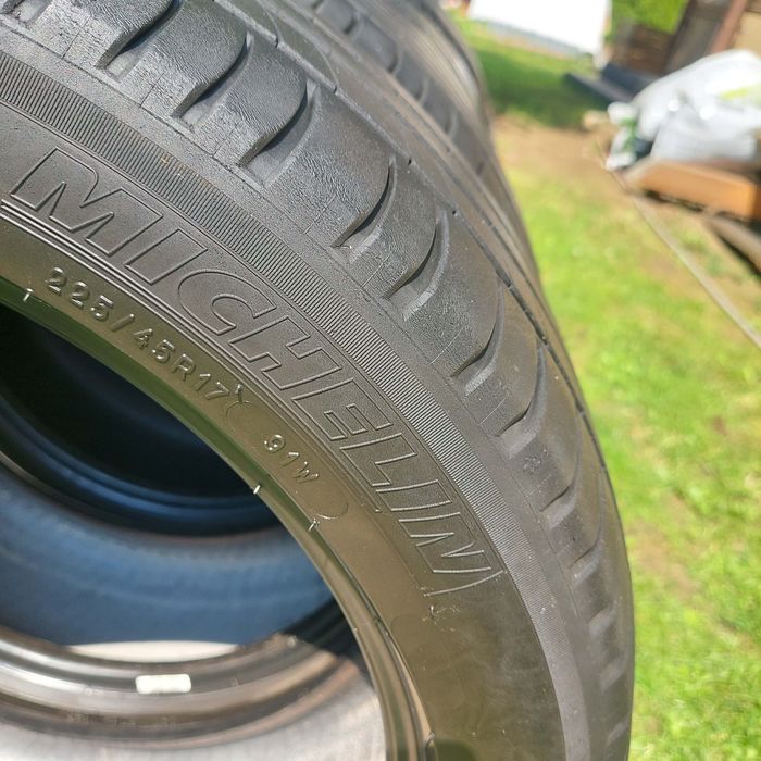 Opony letnie 225/45/17