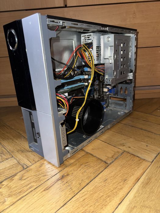 Sprzedam komputer Asus