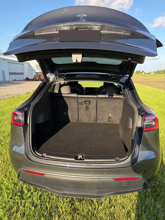 Tesla Model Y Long Range AWD (Dual Motor) 2022 рік