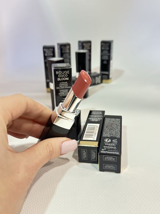 Помада Chanel 116  зволожуюча