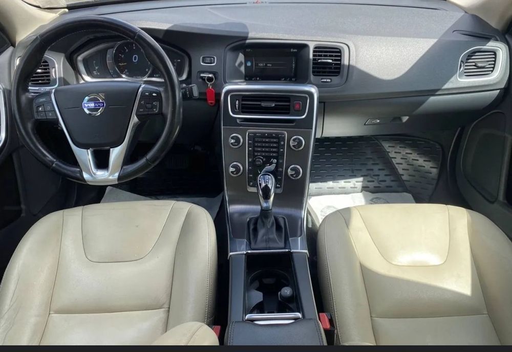Volvo s60 16 рік