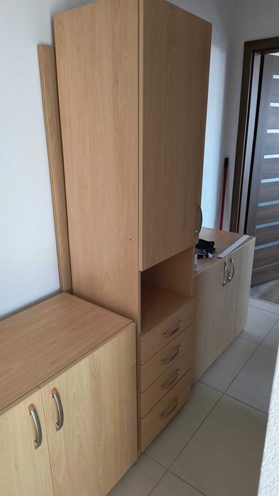 Meble do pokoju (płyta jasny dąb Egger, zawiasy Hafele)