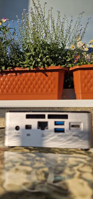 Mini komputer intel nuc i5/8gb/256/w10 pro