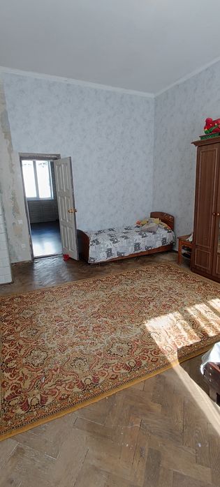продається 2 кімнатна квартира
