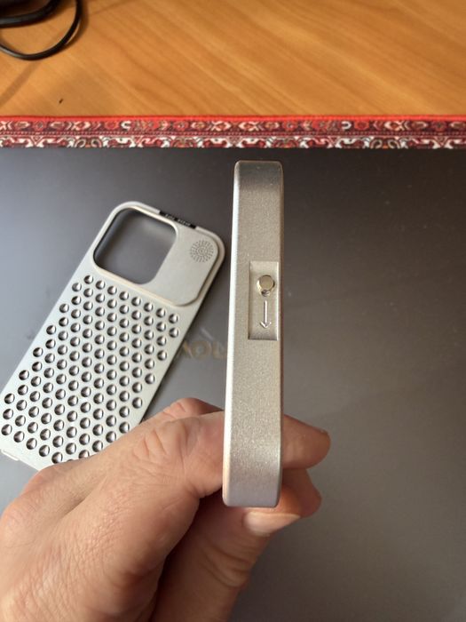 Чохли 15 PRO + скло