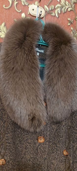 Продам зимових два пальта