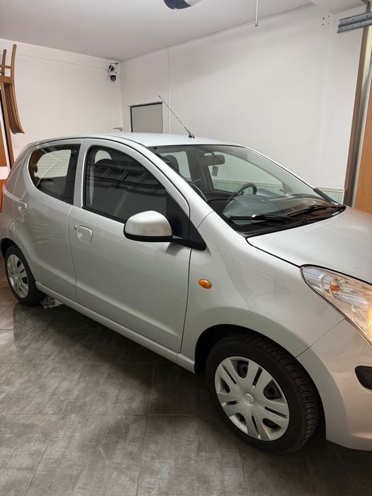 Nissan pixo como novo