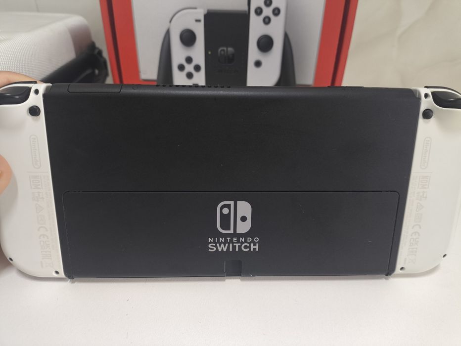 Nintendo Switch Oled Desbloqueado + cartão SD 512gb