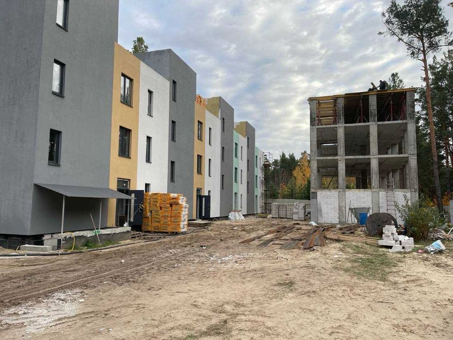Продам квартиру в Дніпровському районі в оточенні соснового лісу