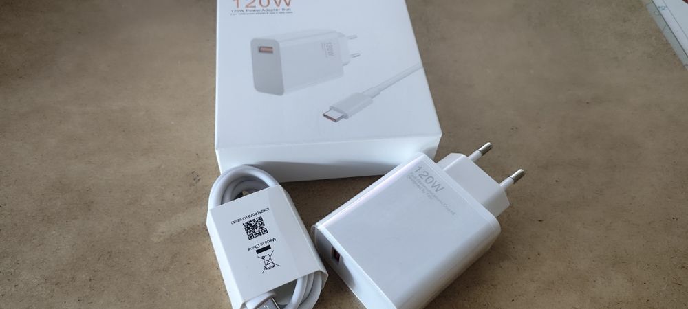 Mała,.szybka, ciężka ładowarka do telefonów Xiaomi, kabel 1m.